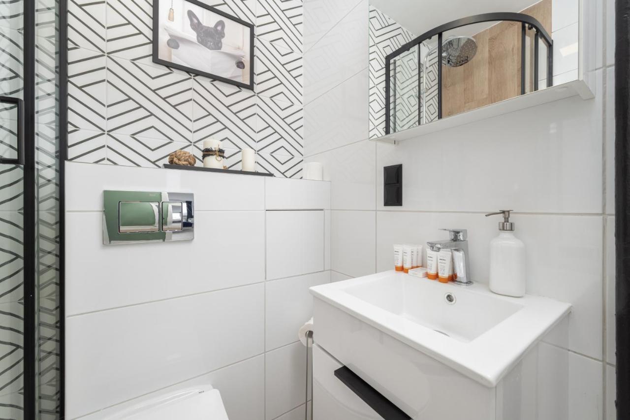 Apartament Zielinskiego Centrum Wroclaw By Noclegi Renters Bagian luar foto