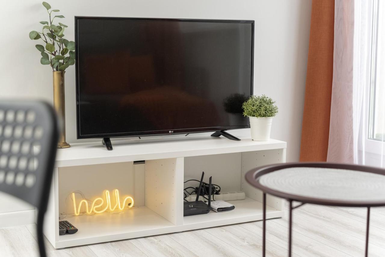 Apartament Zielinskiego Centrum Wroclaw By Noclegi Renters Bagian luar foto